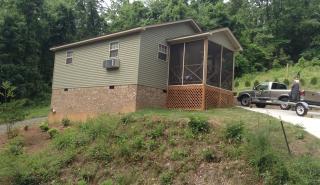 Cozy cabin on Lake Guntersville, Alabama