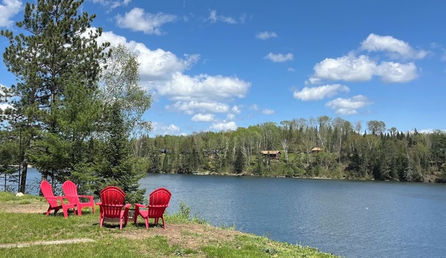 Cozy cabin on Leech Lake, fishing, boating, swimming, trails, 10 min to Walker