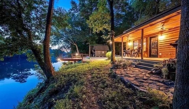 Cozy Cabin on Mt Fork River *riverfront*