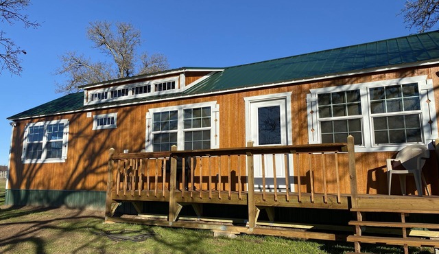 Cozy Cabin on Ranch by Lake Ray Roberts!