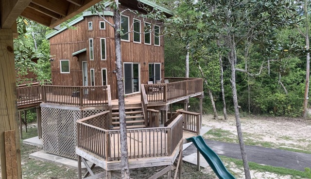 Cozy Cabin on the River