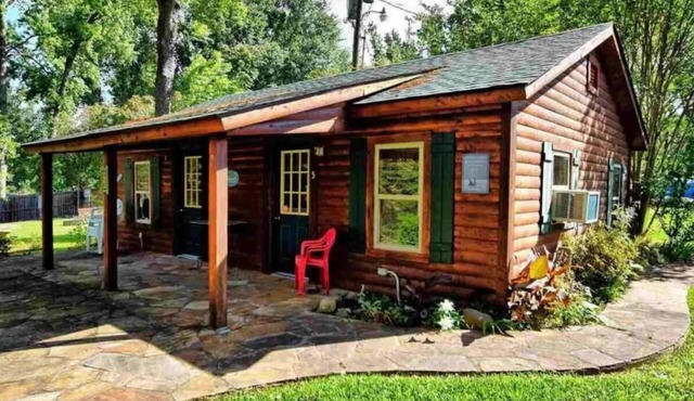 Cozy Cabin on the Water!