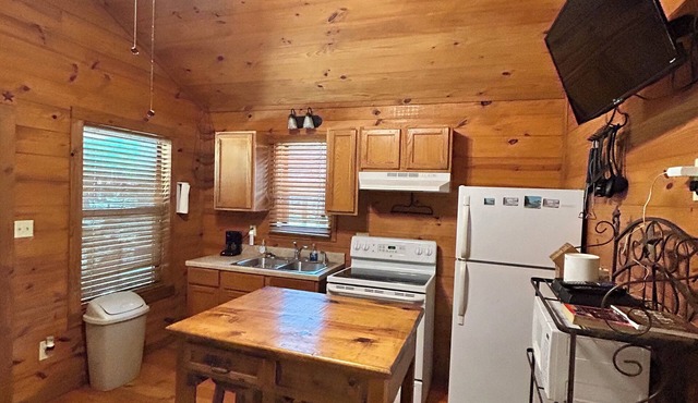 Cozy cabin on the water