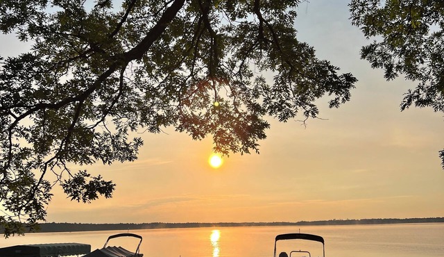 Cozy Cabin on Yellow Lake! Perfect location for winter sports and fishing!