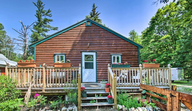 Cozy Cabin Retreat ~ 2 Mi to White Mountain Skiing