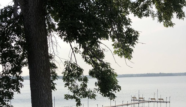 Cozy Cabin Retreat on Lake Osakis minutes from Alexandria