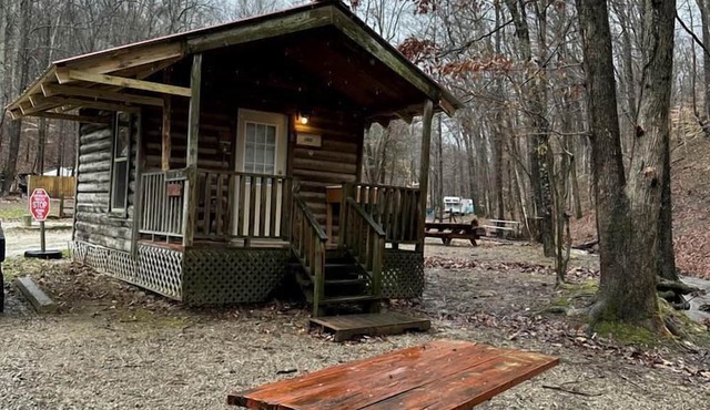 Cozy Cabin Surrounded by Nature in Nashville, Indiana