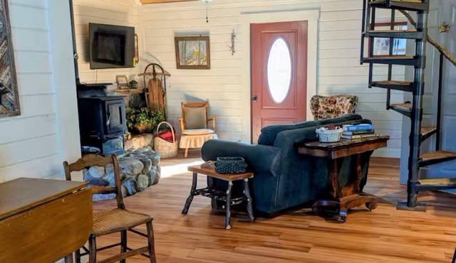 Cozy Cabin w/2 ponds - 22 miles to Whiteface Mt.