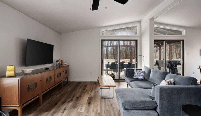 Cozy cabin w/deck & grill, dog-friendly, trails