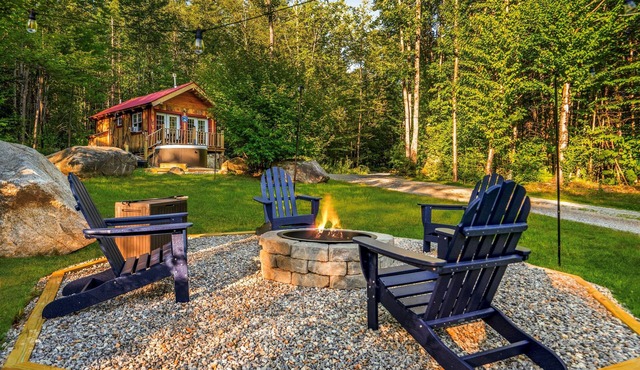 Cozy Cabin w/Hot Tub Dogs Welcome Close to Mt Abram