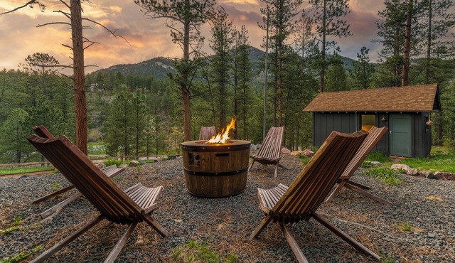 Cozy Cabin w/Hot Tub, Game Room & Private Writer's Nook - Close to town!