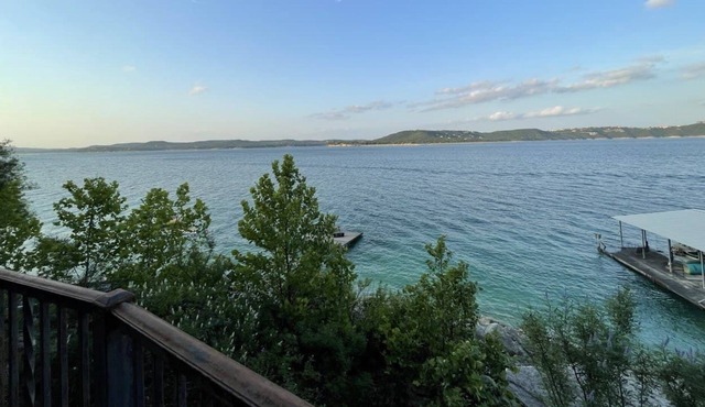 Cozy Cabin w/ Private Water Access to Lake Travis
