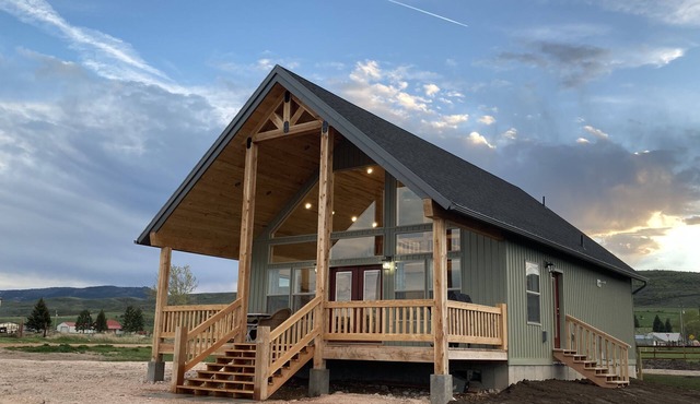 Cozy Cabin With a View of Bear Lake