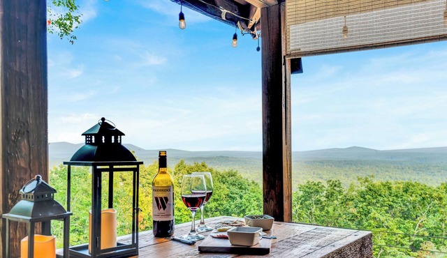 Cozy Cabin with Amazing View and New Hot Tub
