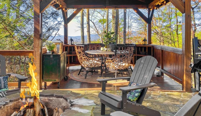 Cozy cabin with beautiful views