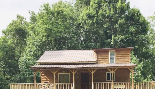 Cozy cabin with direct access to Spearhead’s Coal Canyon trails!