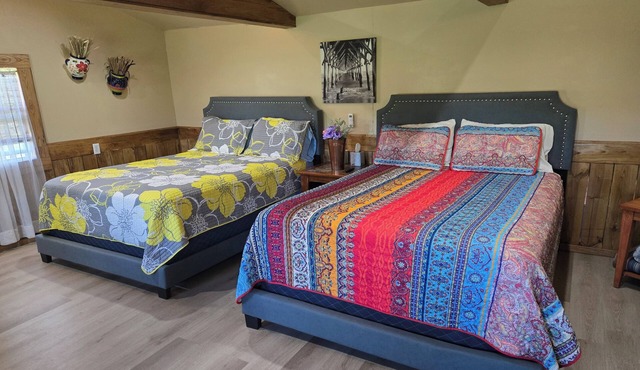 Cozy cabin with WiFi and AC in charming Watkins Glen