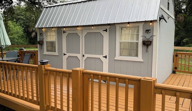 Cozy cabin with WiFi and AC in charming LaBelle
