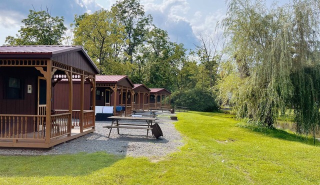 Cozy Cabin3 Within Campground