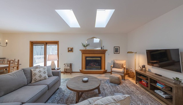 Cozy, Calm -Slow Down & Unwind –Pure Hygge by the Lake