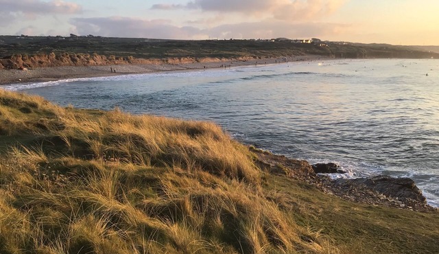 Cozy Camborne Studio Retreat With two Single Beds