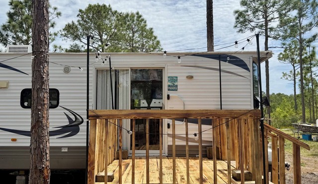 Cozy camper in charming Hampstead just 5 miles from Topsail Island