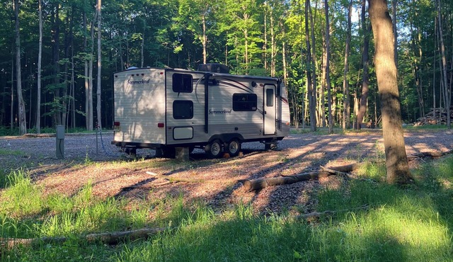 Cozy Camper near the DESIRED Sportsman's Pool!