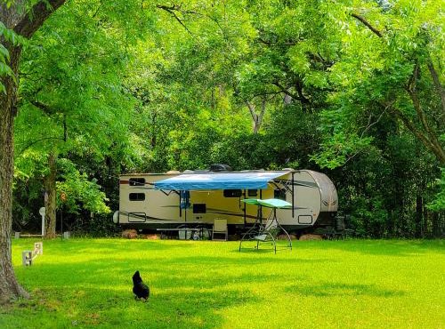 Cozy Camper Rental-Fully Equipped