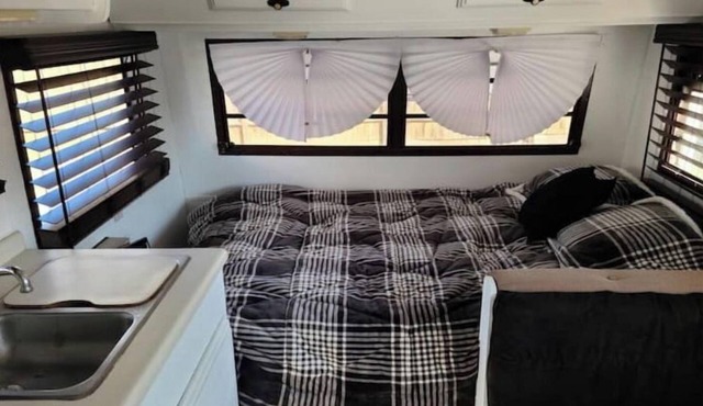 COZY CAMPER