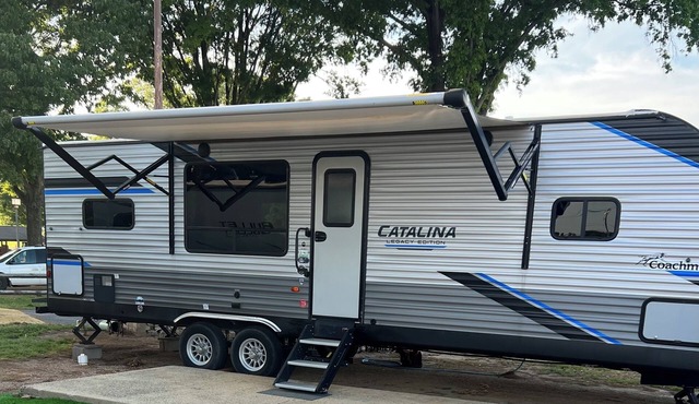 Cozy campground with WiFi and AC. Walk to the Charlotte motor speedway.