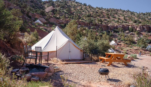Cozy campground with WiFi and AC in charming Hildale