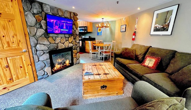 Cozy Canal Cabin with Indoor Pool, Marina Views & Easy Access to Tahoe Fun