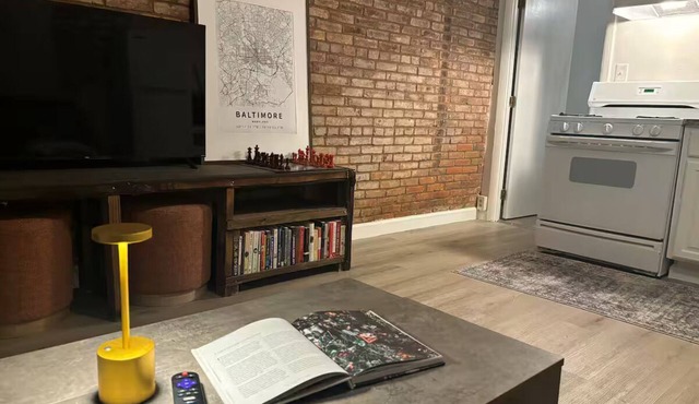 Cozy Canton Cove - Great location!