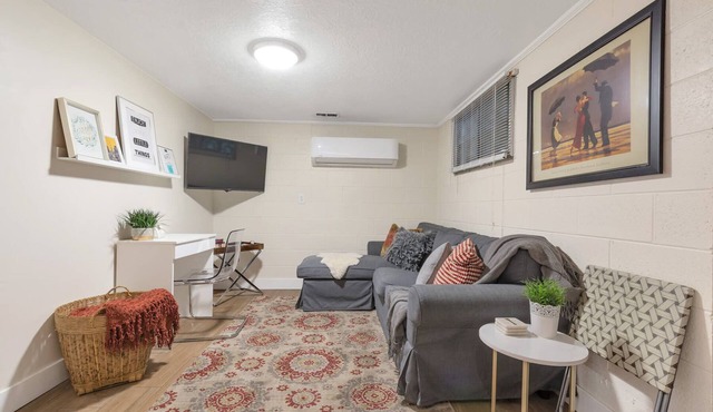 Cozy Canyon Rim, Self Check-In, Parking