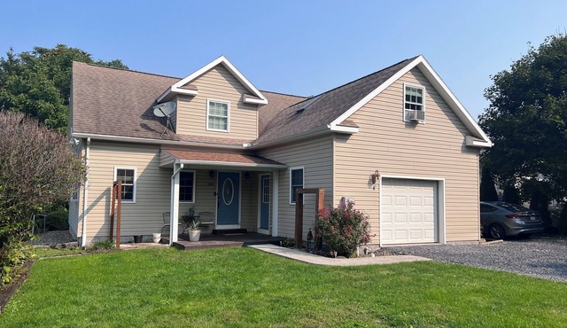 Cozy Cape Cod for PSU Football Games