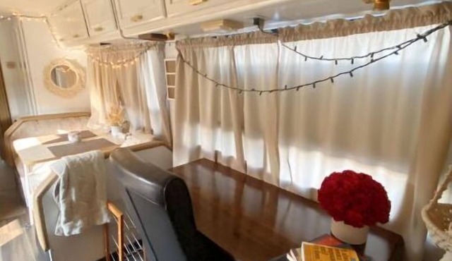 Cozy caravan located in Astoria