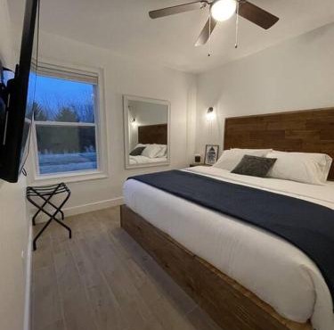 Cozy Carey Bay Cottages in Grove on Grand Lake