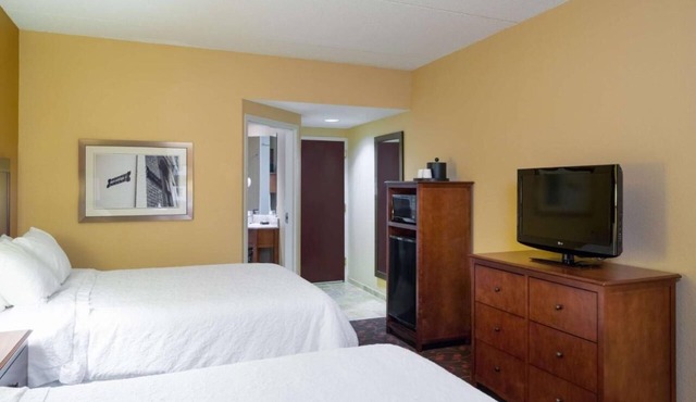 Cozy Carlisle Room with Free Breakfast – Short Drive to Roundtop Ski Resort