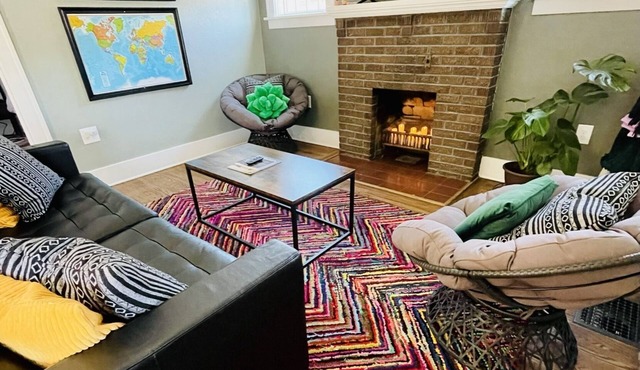 Cozy Casa - Downtown by Beautiful Park & Riverwalk