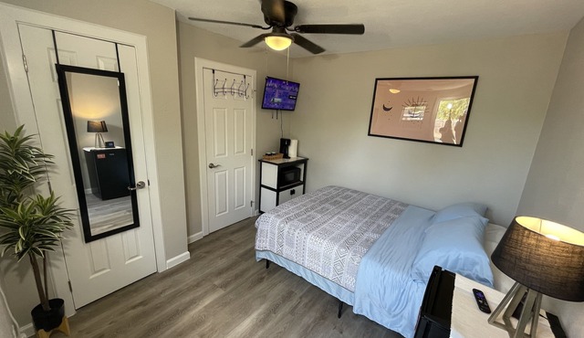 Cozy Casita in Central SA/10 min to Downtown! River Walk! The Alamo!
