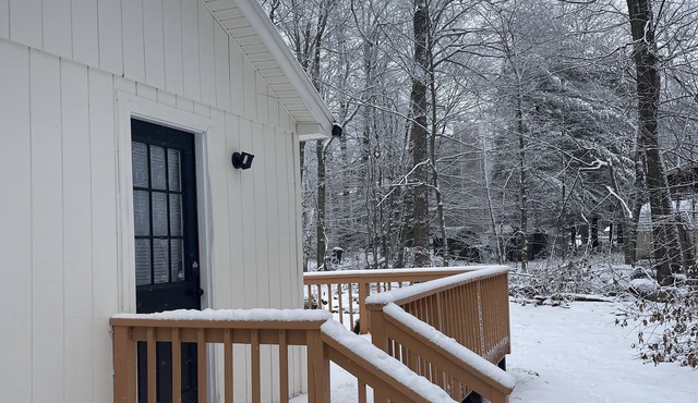 Cozy Casita in Pocono Mountains.