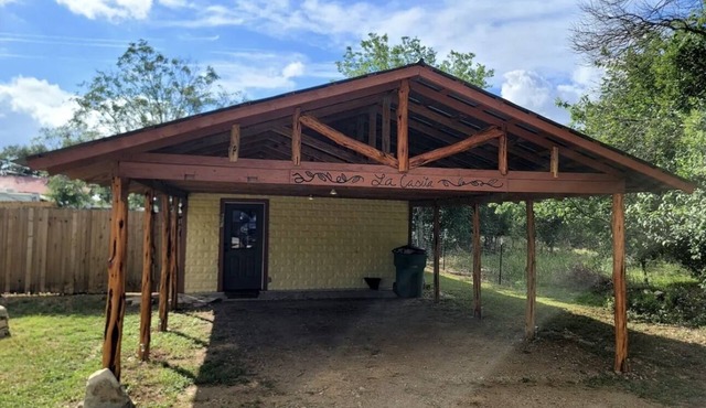 Cozy Casita with private yard!