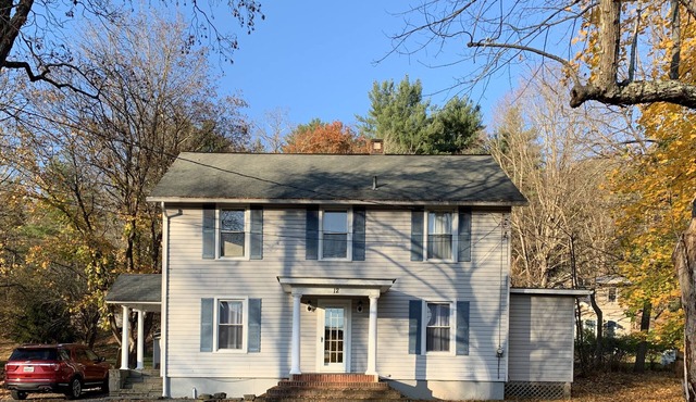 Cozy Catskills Farmhouse in Barryville near the Delaware River