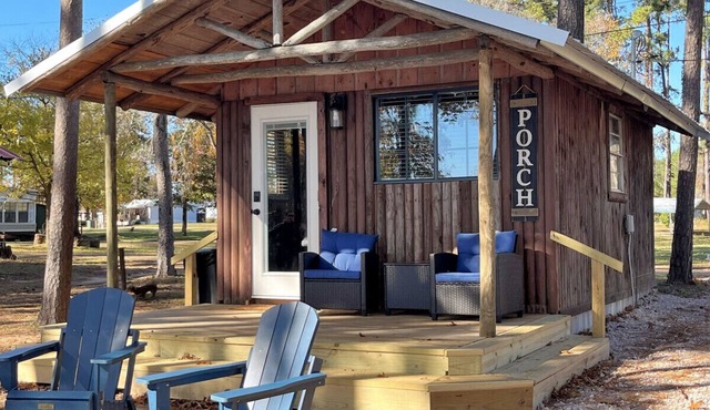 Cozy Cedar Waterfront Cabin 10 on Toledo Bend