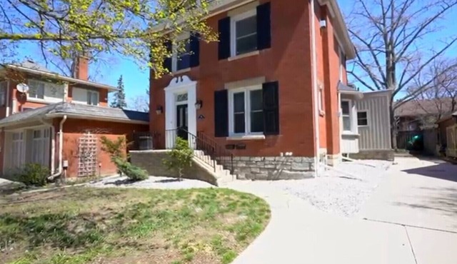 Cozy & Central Home – Easy Access Everywhere