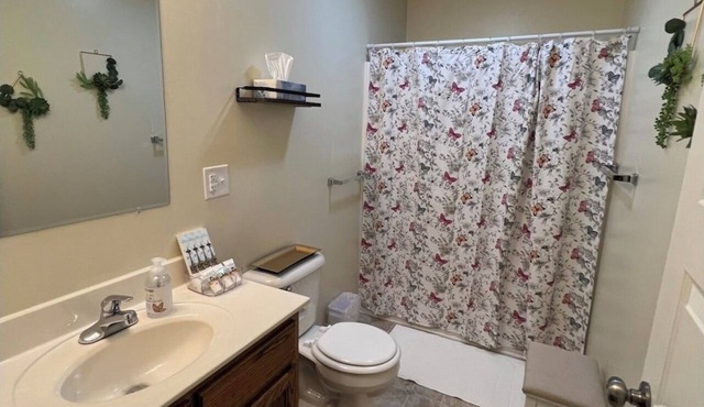 Cozy, centrally-located home!