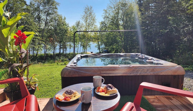 Cozy Chalet by the Lake | Your Perfect Escape