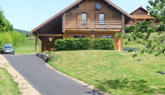 Cozy Chalet with Ski Access, Near Gérardmer & La Bresse – Balcony, Terrace, Family Friendly