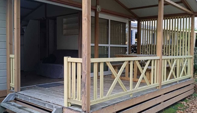 🌿 Cozy Chalet 7 km from the Beach – Vendée (Kabana Village Camping)