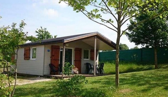 Cozy Chalet for 4 with Terrace